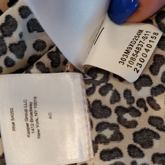 Anne Klein Button Up Leopard Blouse - Picture 8 of 8